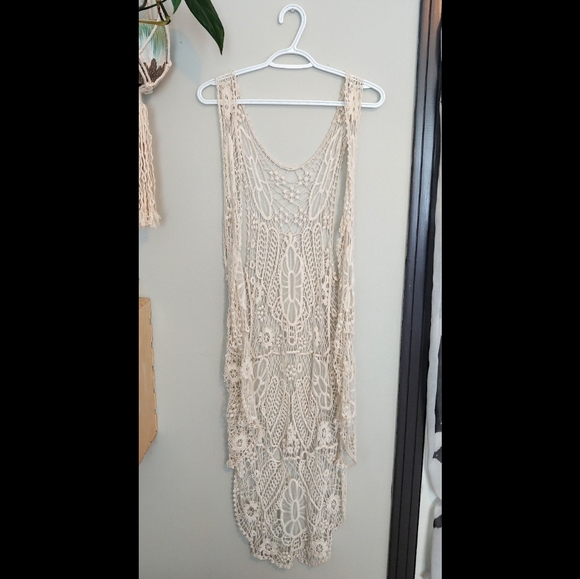 Long * Lace * Sleeveless Shall - Picture 1 of 1